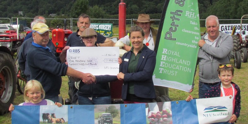 Tractor Run Raises Funds for Perth & Kinross